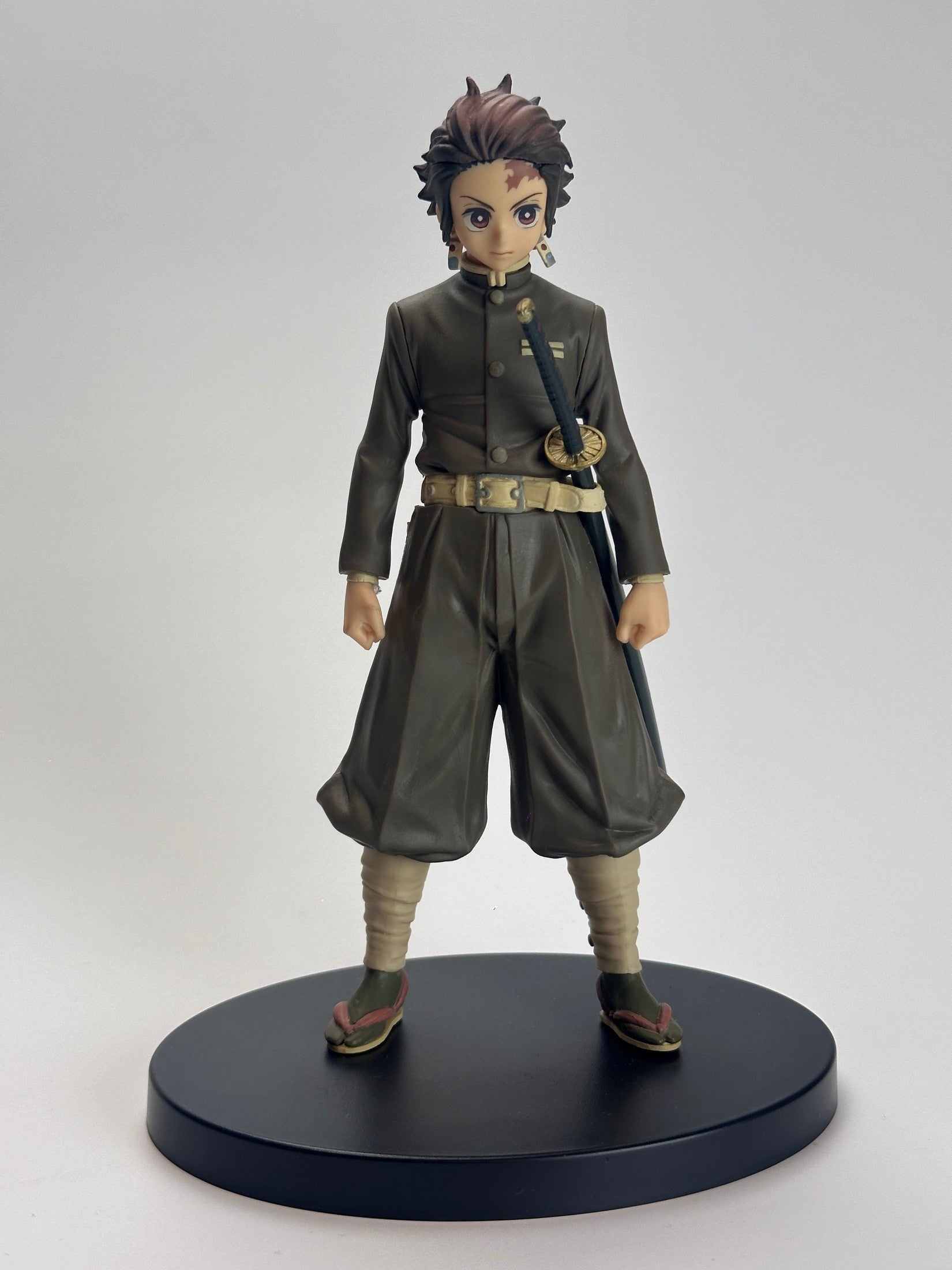 FIGURA KIMETSU NO YAIBA TANJIRO KAMADO SEPIA MUY BUEN ESTADO Banpresto Otaku Village