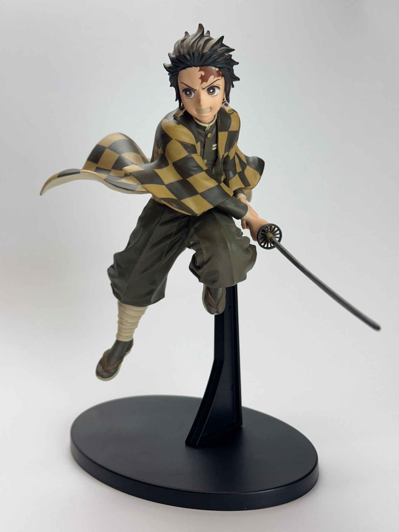 KIMETSU NO YAIBA TANJIRO KAMADO VIBRATION STARS NO SOULS VER. SEPIA BANPRESTO MUY BUEN ESTADO Banpresto Otaku Village