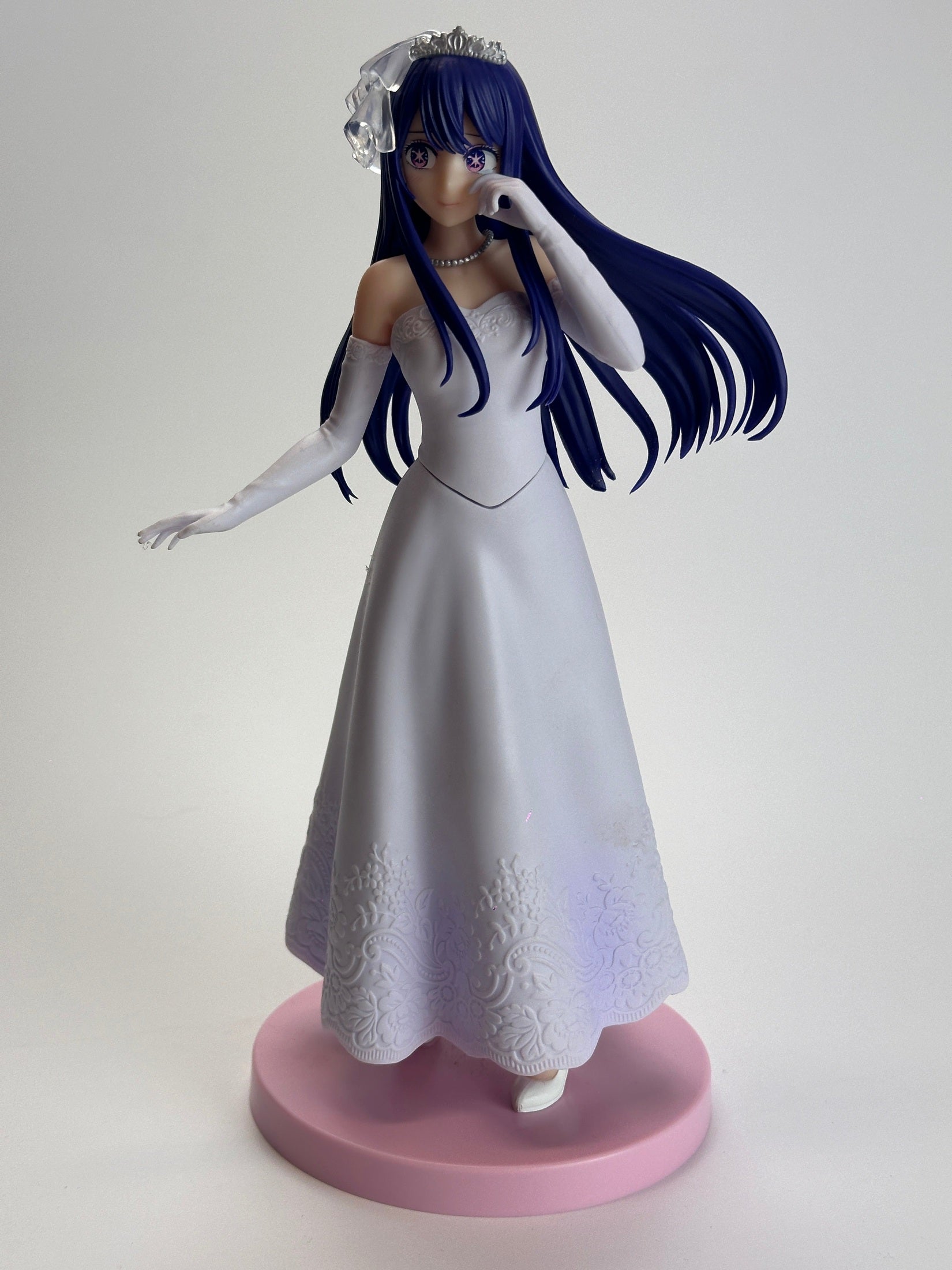 OSHI NO KO FIGURA AI HOSHINO BRIDAL DRESS MUY BUEN ESTADO Banpresto Otaku Village